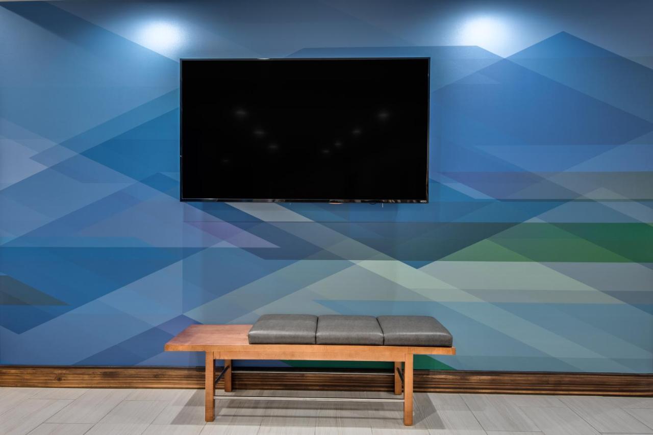 Holiday Inn Express & Suites Dallas North - Addison By Ihg Buitenkant foto
