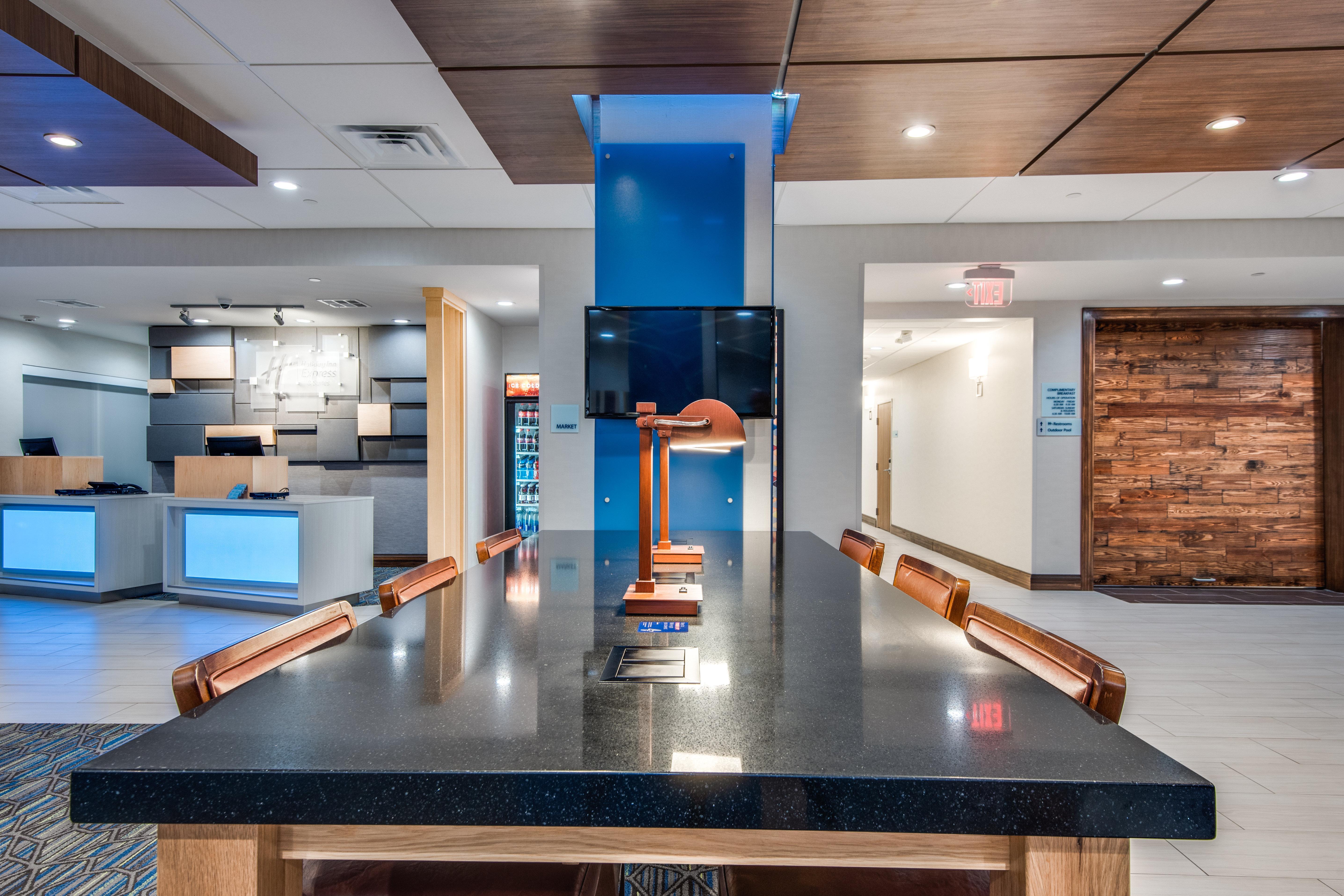 Holiday Inn Express & Suites Dallas North - Addison By Ihg Buitenkant foto