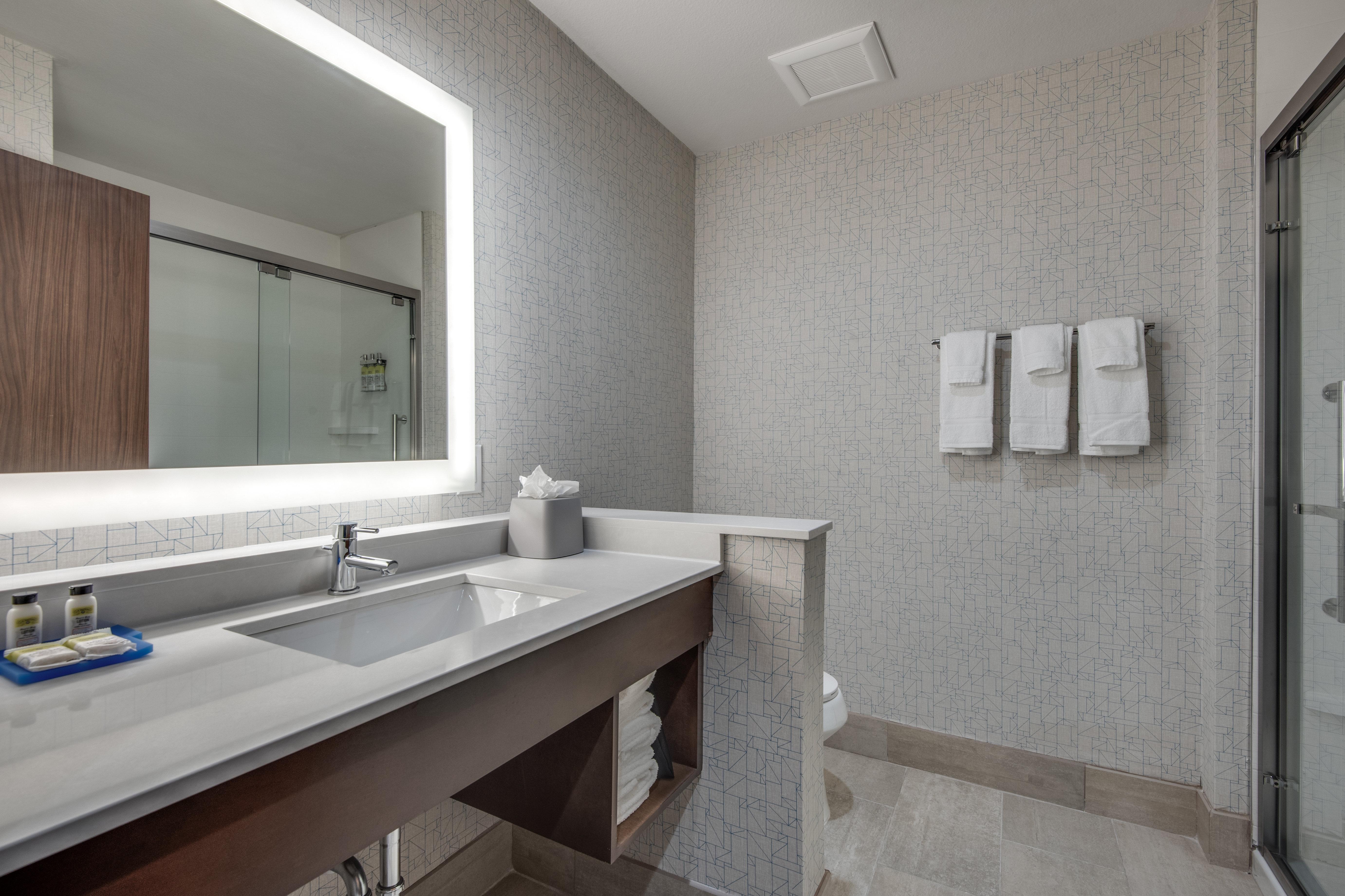 Holiday Inn Express & Suites Dallas North - Addison By Ihg Buitenkant foto
