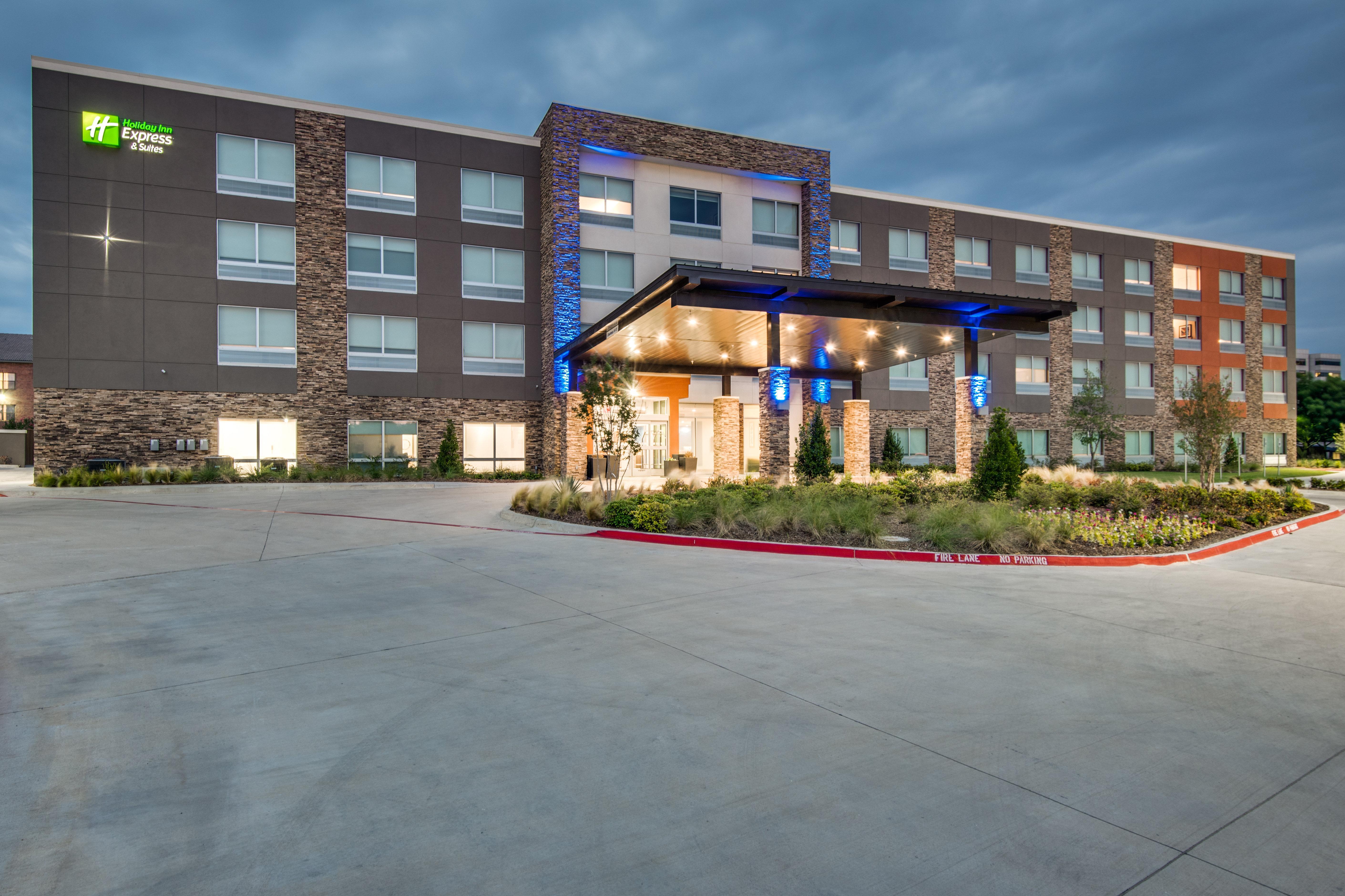 Holiday Inn Express & Suites Dallas North - Addison By Ihg Buitenkant foto